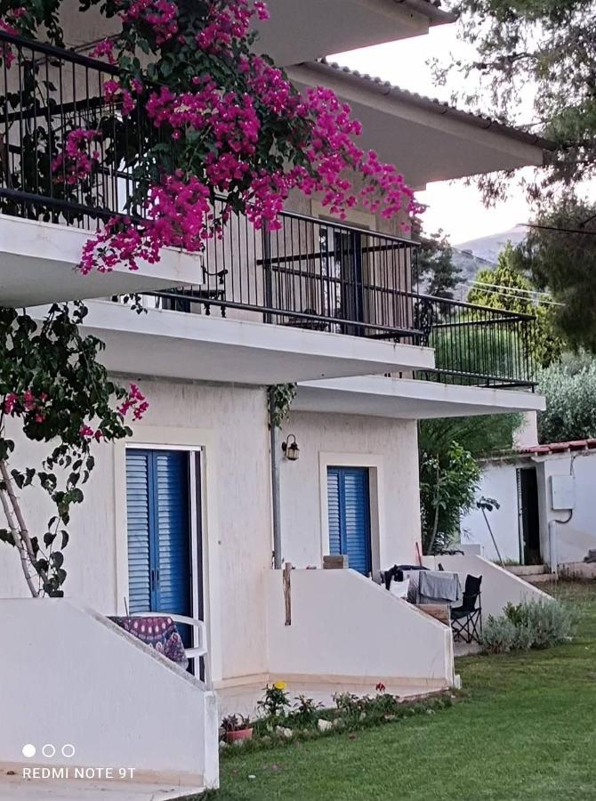 Villa Galaxidi Luaran gambar